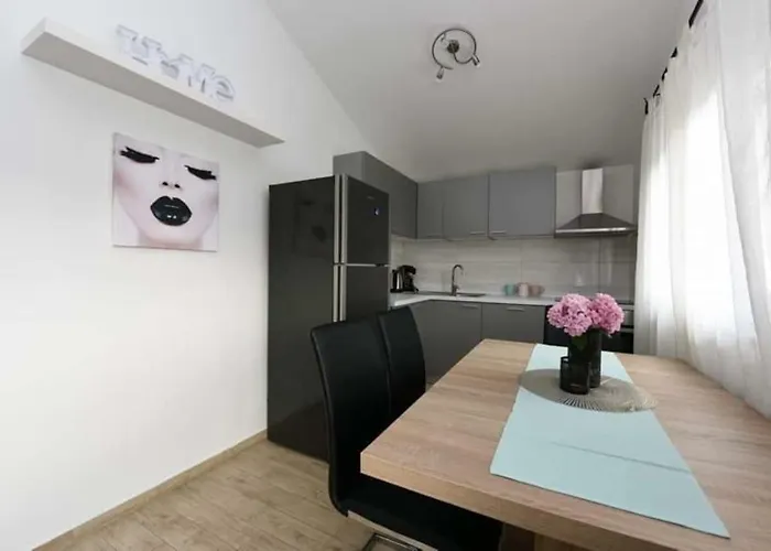 Matea 2 Semesterbostad